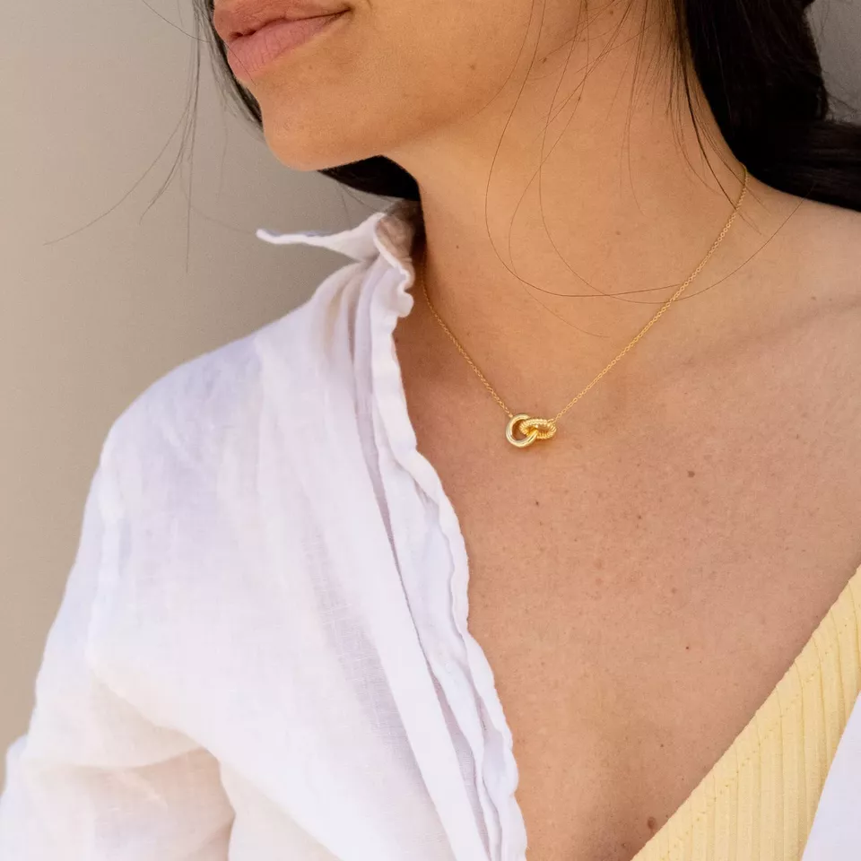 Women’s Gold Linked Necklace 2 Women's Gold Linked Necklace 2