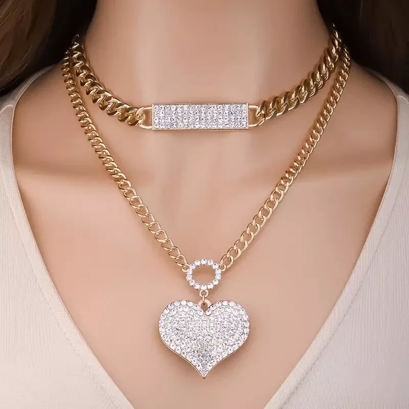 Women's Iced Heart Cubic Zirconia Pendant Women's Iced Heart Cubic Zirconia Pendant