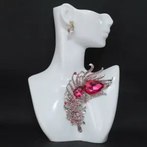 Fashionable Large Feather Brooch