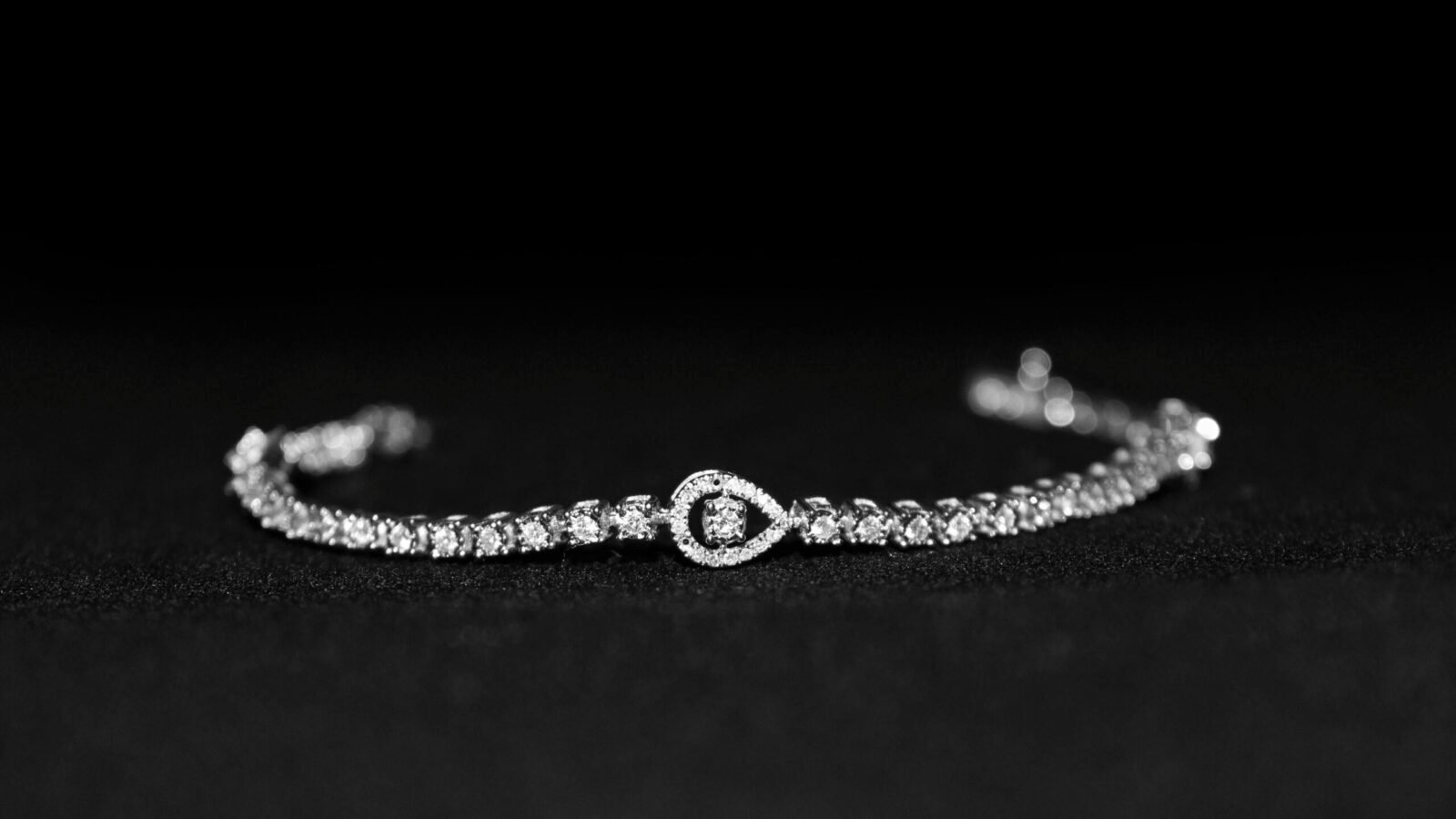 tennis jewelry manufacturing - bracelet