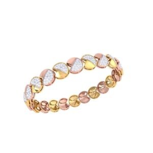 Elegant Wave-Patterned Gold Bangle