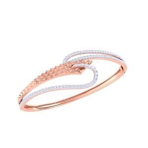Elegant Diamond-Cut Gold Bangle